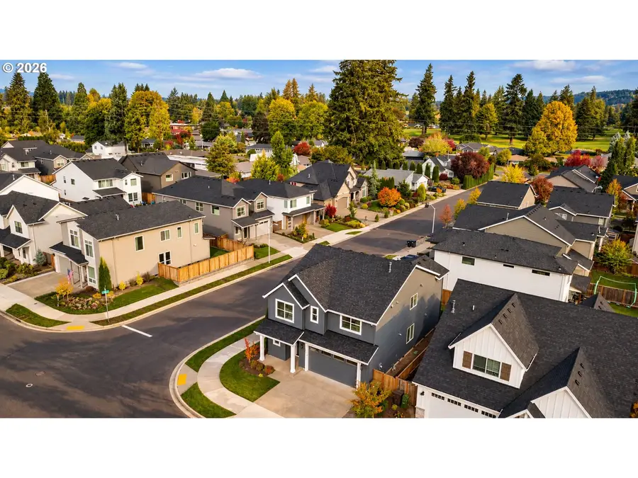 948 NE 17th Ave, Canby, OR 97013 - #3