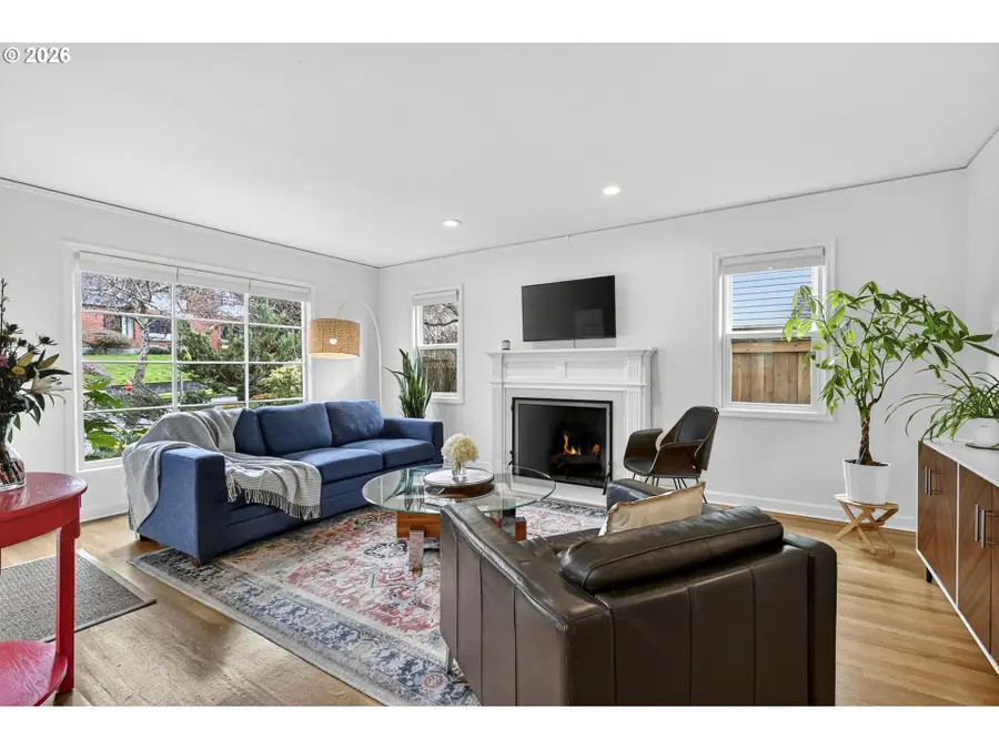 635 SE 55th Ave, Portland, OR 97215 - #3