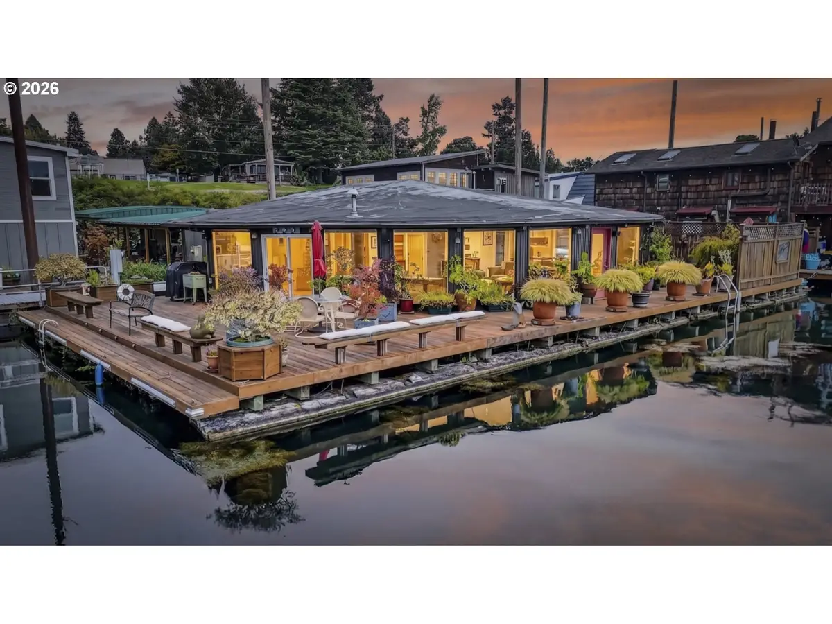 2055 N Jantzen Ave, Portland, OR 97217 - #1