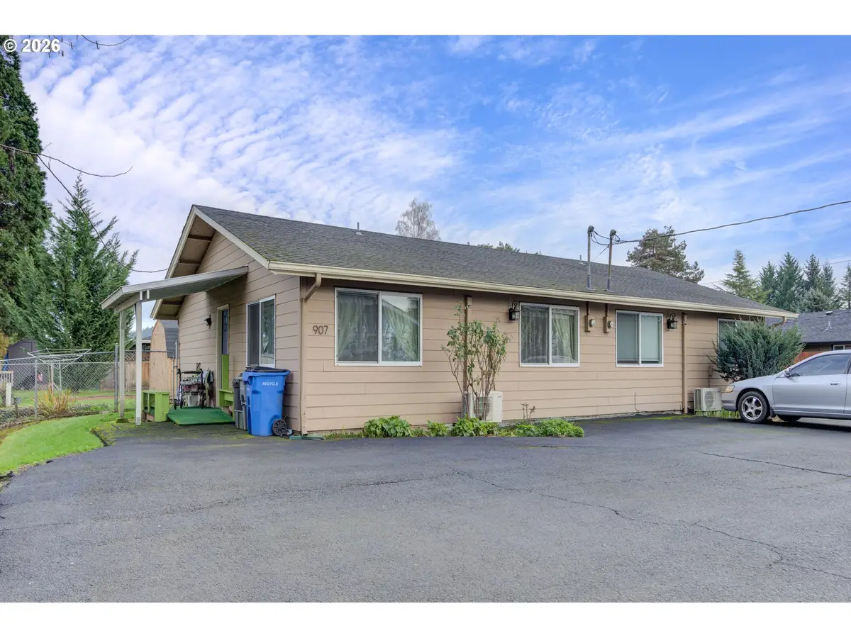 907 NE 1st Ave, Battle Ground, WA 98604 - #1