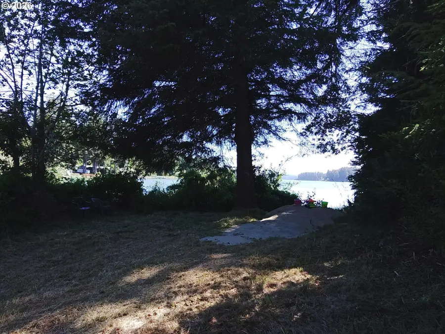 83615 Clear Lake Rd #11, Florence, OR 97439 - #3