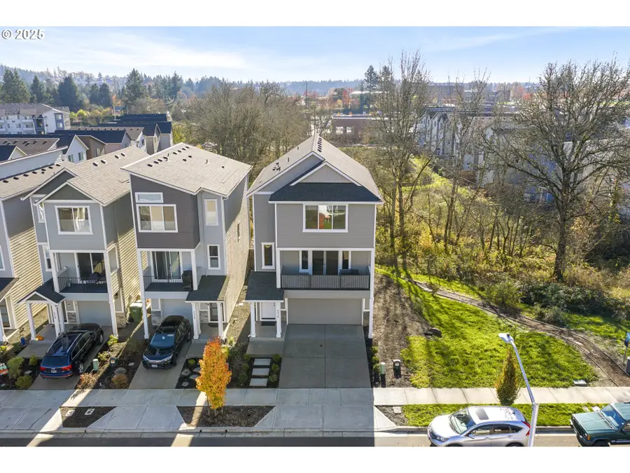 4236 E Willakenzie St, Newberg, OR 97132 - Image #2