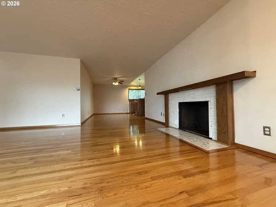 6175 SW Alice Ln, Beaverton, OR 97008 - Image #2