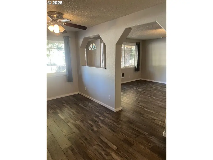 335 S 9th St, Saint Helens, OR 97051 - #3