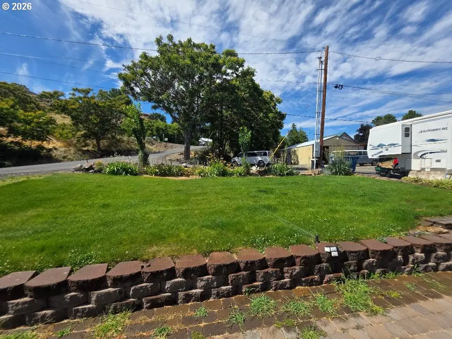 624 Dufur Ave, Maupin, OR 97037 - #3
