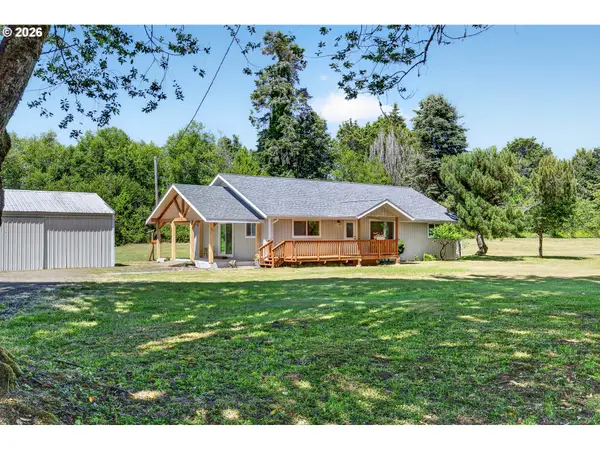 59846 Fairview Rd, Coquille, OR 97423