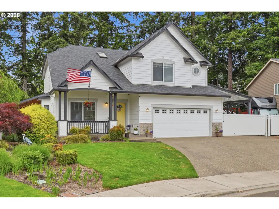 1090 N 26th Ter, Cornelius, OR 97113 - #2