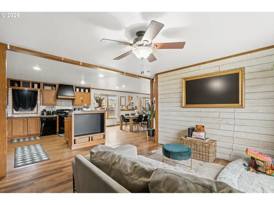 304 NE Davaly Ave, Boardman, OR 97818 - #3