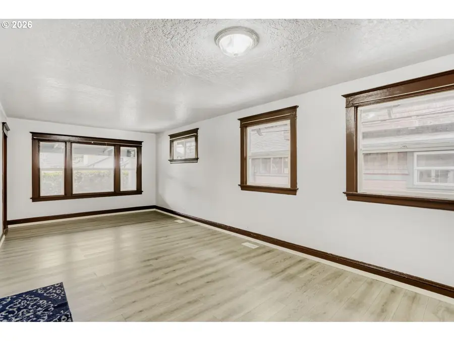 2145 SE Cesar E Chavez Blvd, Portland, OR 97214 - #3