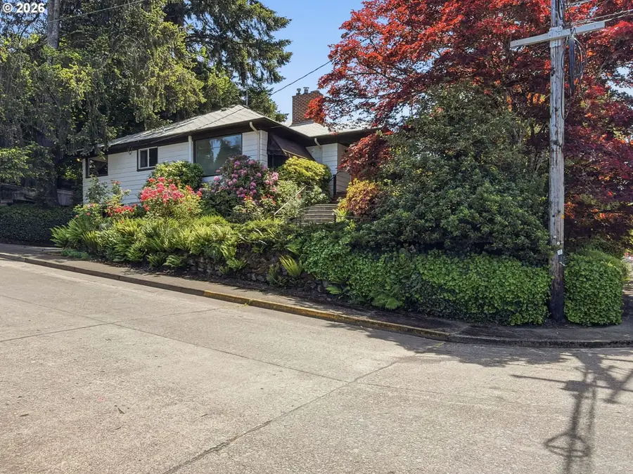 2473 Columbia St, Eugene, OR 97403 - #3