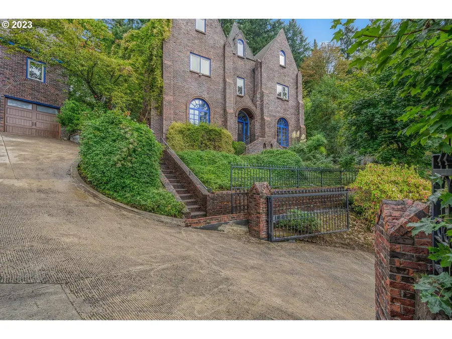 4224 SW Melville Ave, Portland, OR 97239 - #3