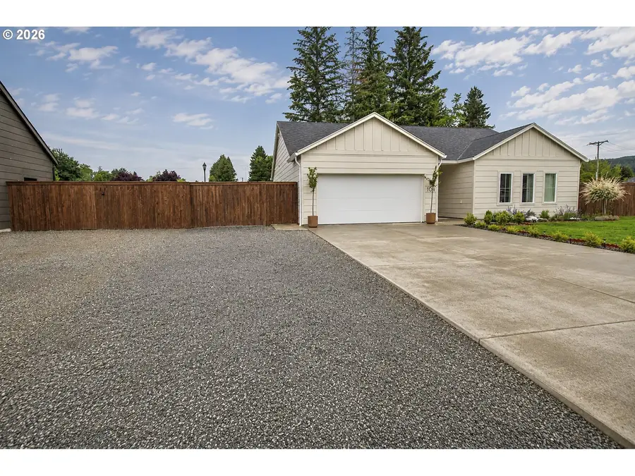 104 W Mcdowell Ct, Yacolt, WA 98675 - #3