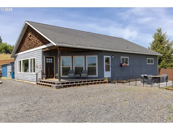 56 Pyatt Rd, WhiteSalmon, WA 98672