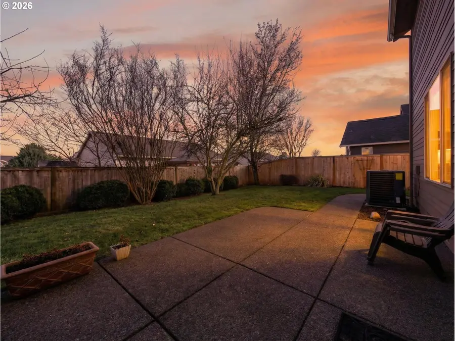 633 June Dr, Molalla, OR 97038 - Image #3