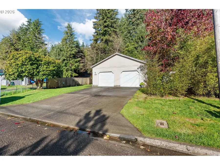 1298 Minnesota Ave, Coos Bay, OR 97420 - Image #2