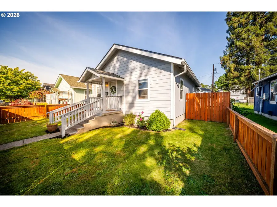 258 21st Ave, Longview, WA 98632 - #3
