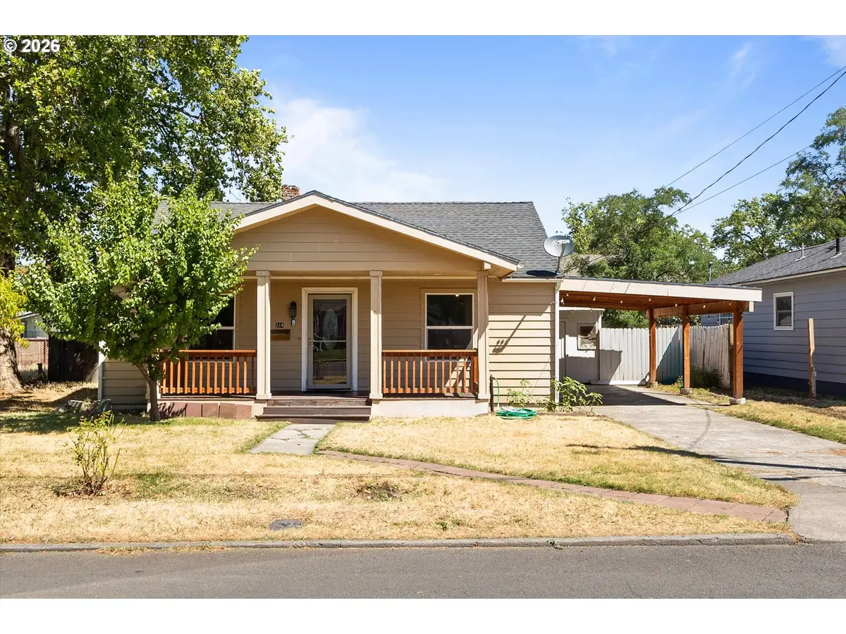 214 NW 5th Ave, Milton Freewater, OR 97862 - #1