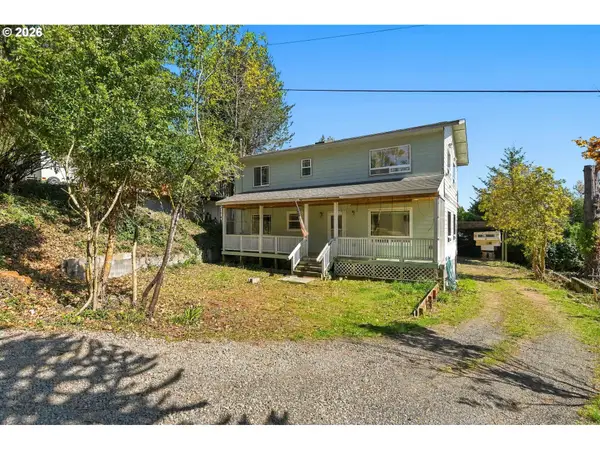 1232 S 12th St, CoosBay, OR 97420