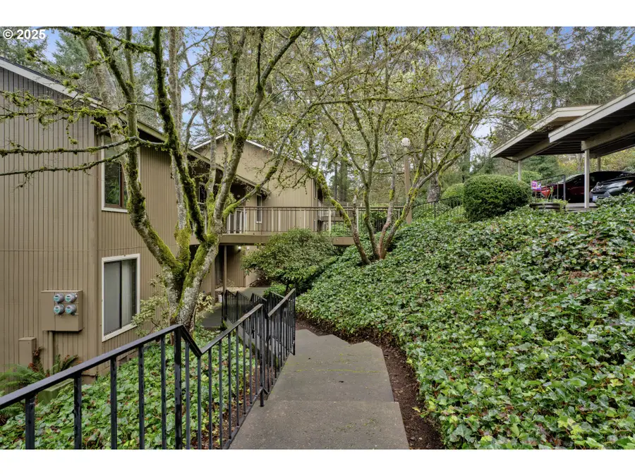 3845 Colony Oaks Dr, Eugene, OR 97405 - Image #3