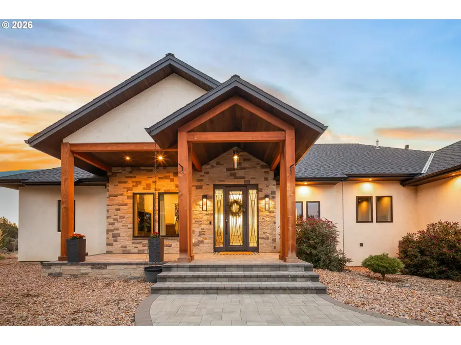 62825 Montara Dr, Bend, OR 97701 - #2