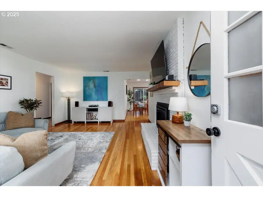 550 E Exeter St, Gladstone, OR 97027 - Image #3