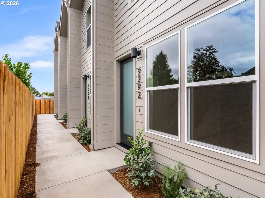 9298 N New York Ave #6, Portland, OR 97203 - #2