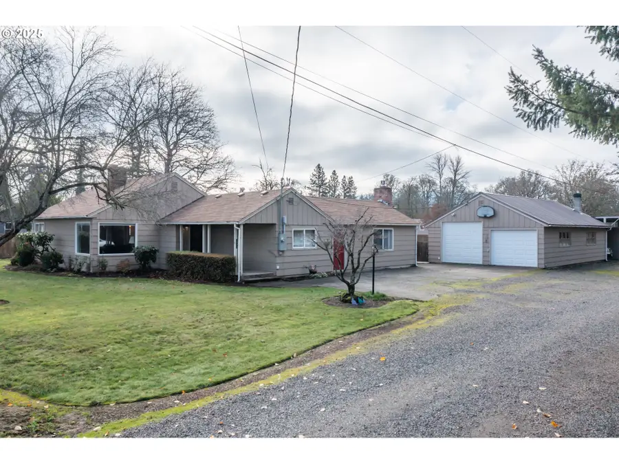 1110 Cascade Dr, Lebanon, OR 97355 - Image #2