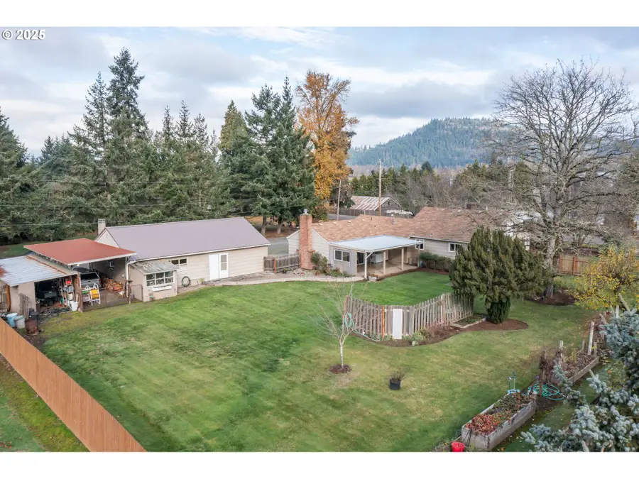 1110 Cascade Dr, Lebanon, OR 97355 - Image #3