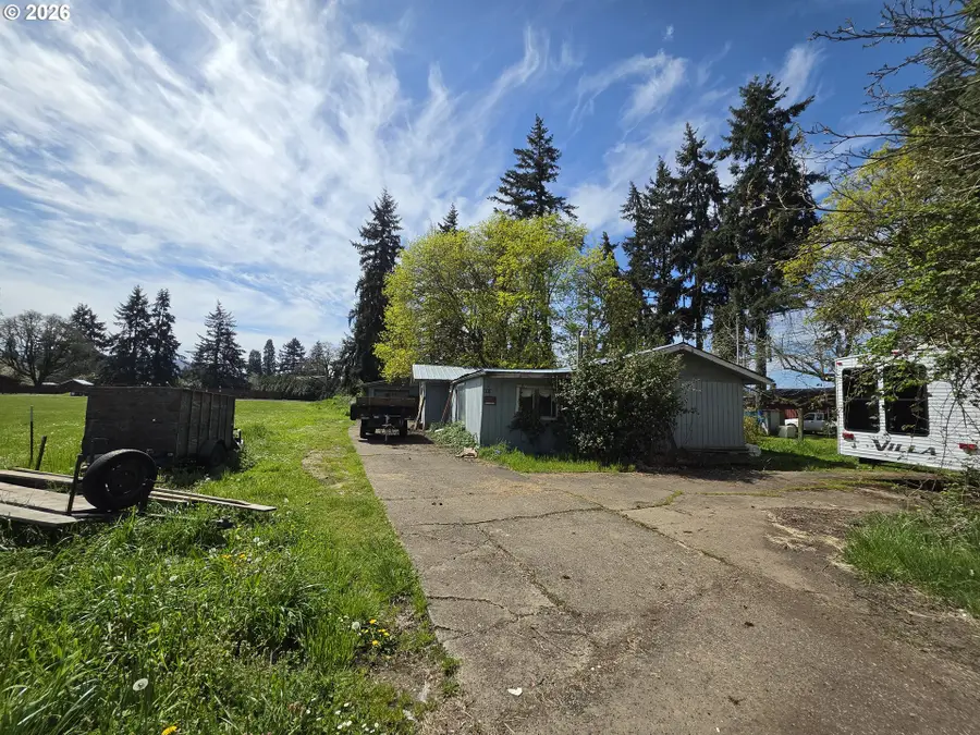 3910 S Santiam Hwy, Lebanon, OR 97355 - #3