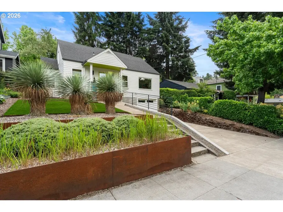 2852 NW Upshur St, Portland, OR 97210 - #2