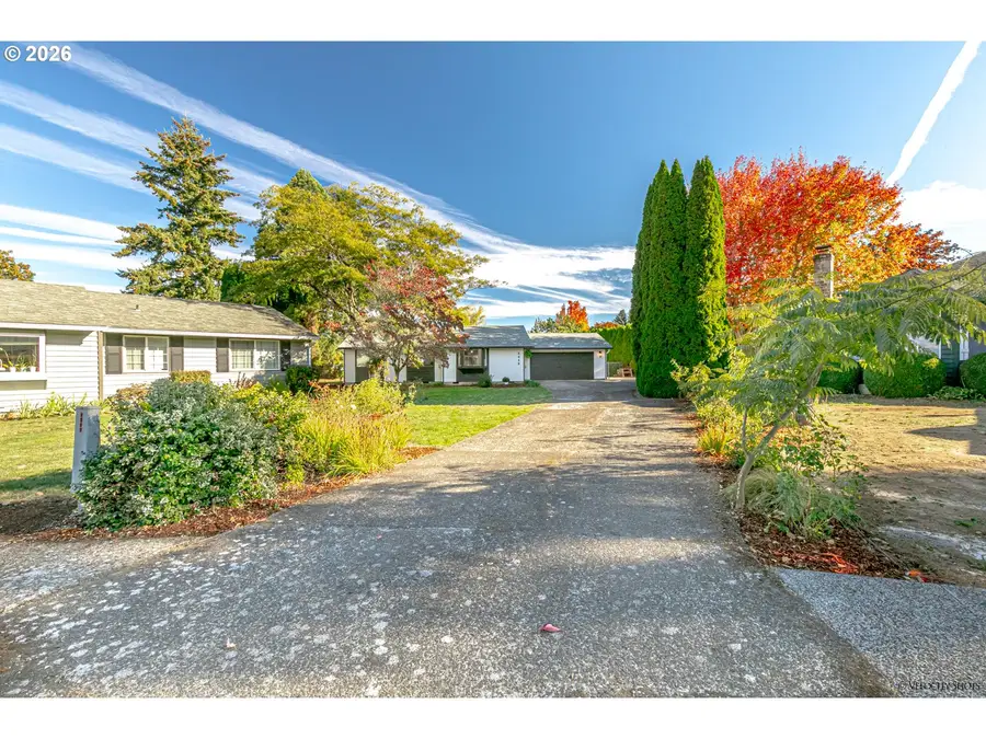2412 SW Indian Mary Ct, Troutdale, OR 97060 - #2