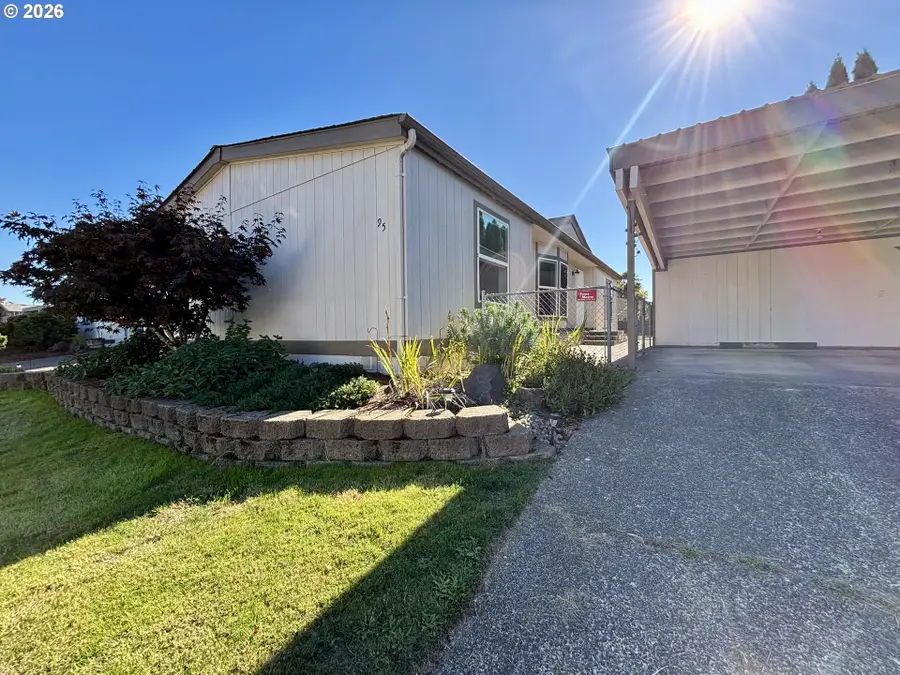 1145 SW Cypress St #95, McMinnville, OR 97128 - #2