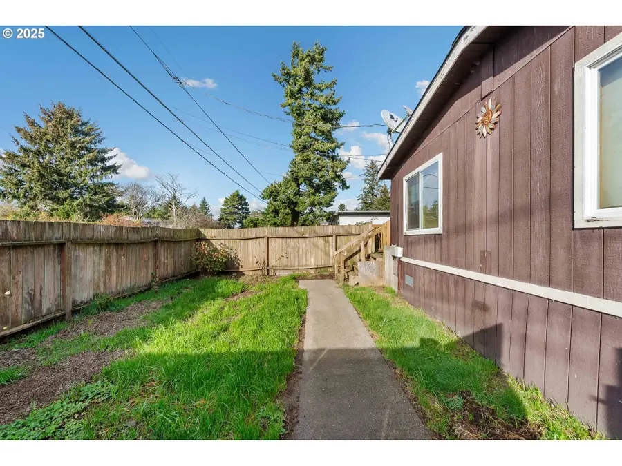 63461 Wallace Rd, Barview, OR 97420 - Image #3