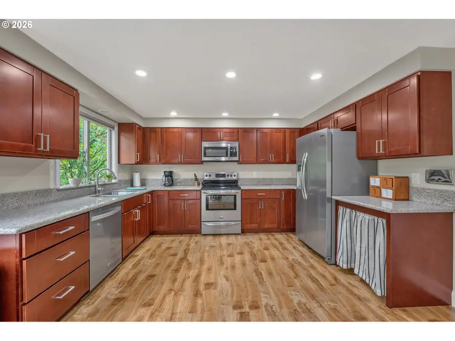 4521 SW Brugger St, Portland, OR 97219 - #3