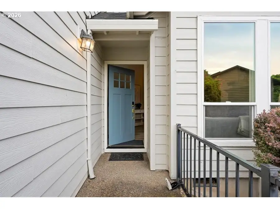 5702 SW Seymour St, Portland, OR 97221 - #2