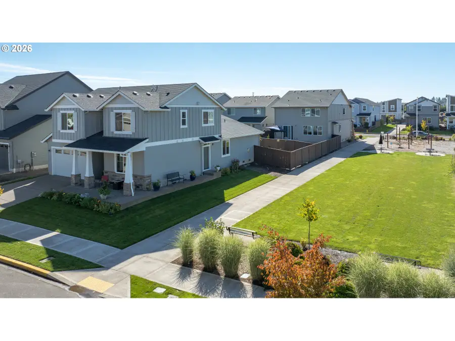 1944 NW Mercia St, McMinnville, OR 97128 - #3