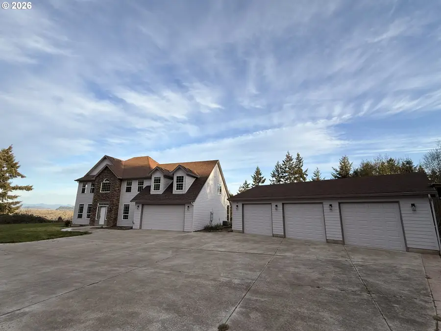 310 Cedar Hills Rd, Longview, WA 98632 - #2