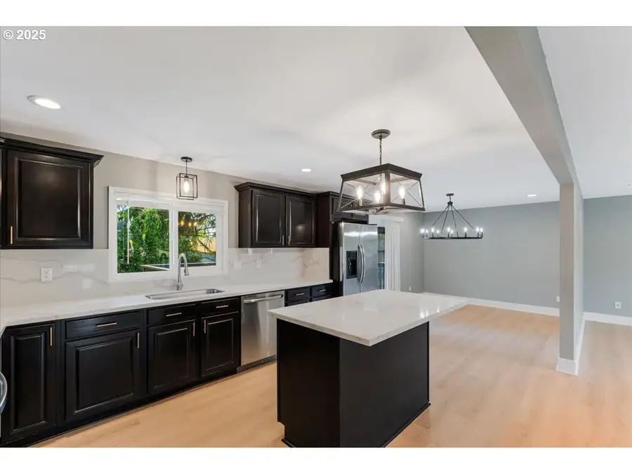 2706 SE Spruce St, Hillsboro, OR 97123 - Image #3