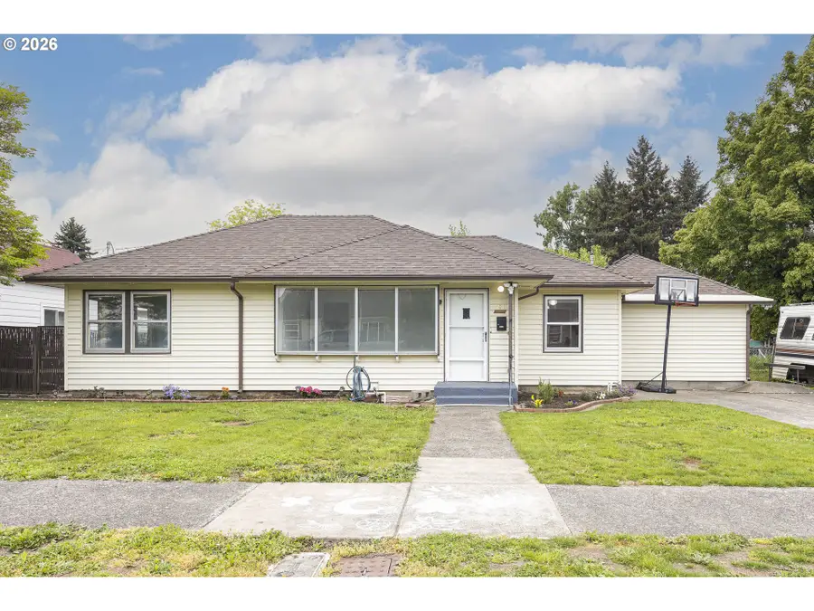 591 Harden Dr, Lebanon, OR 97355 - #3