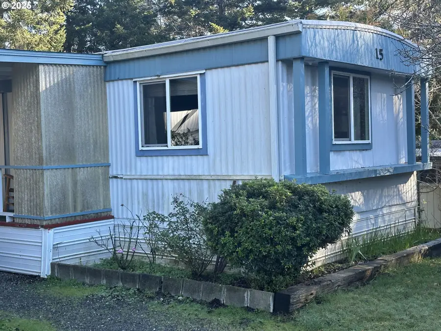 98825 Pleasant Hill Dr #15, Brookings, OR 97415 - Image #3