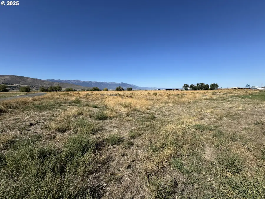 0 17th St #1, Baker City, OR 97814 - Image #2