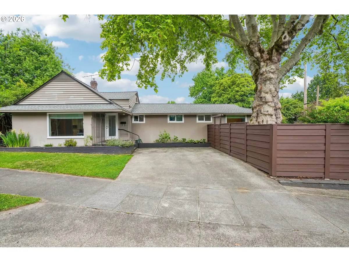 821 SE Bush St, Portland, OR 97202 - #1