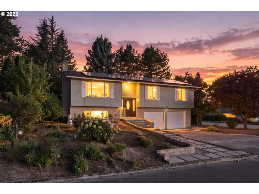 12714 NE 8th Ct, Vancouver, WA 98685 - #2