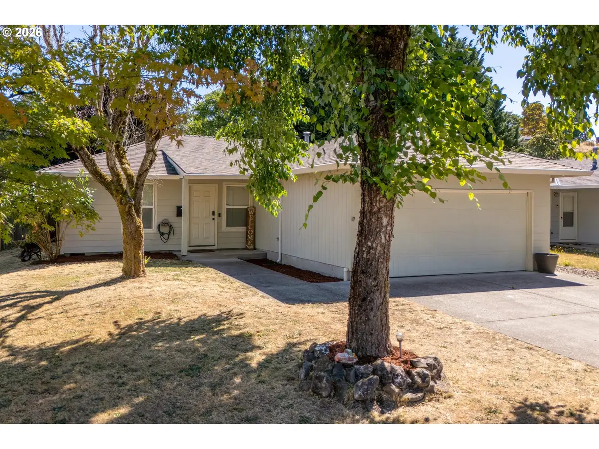 258 S 4th St, Saint Helens, OR 97051 - #1