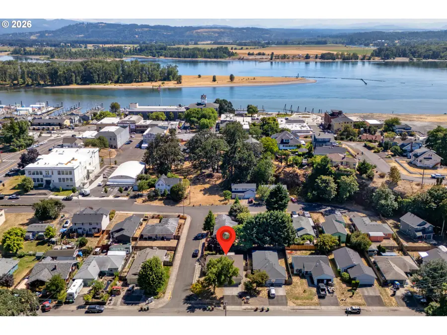 258 S 4th St, Saint Helens, OR 97051 - #2