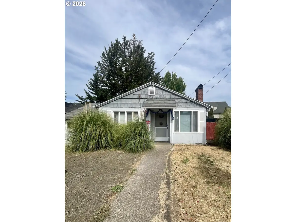 1443 NW Fairmount St, Roseburg, OR 97470 - #1