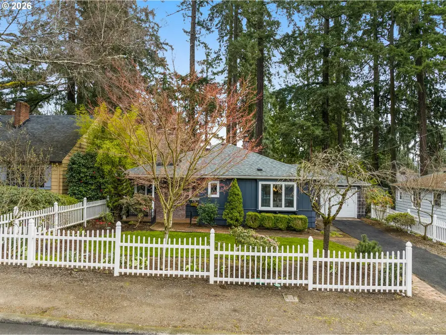 221 6th St, Lake Oswego, OR 97034 - #2