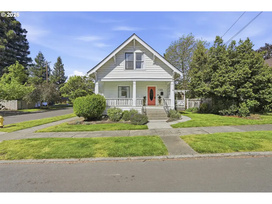 135 SE Evans St, McMinnville, OR 97128 - #2