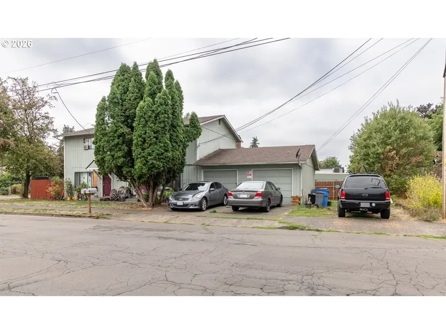 3302 T St, Vancouver, WA 98663 - #2