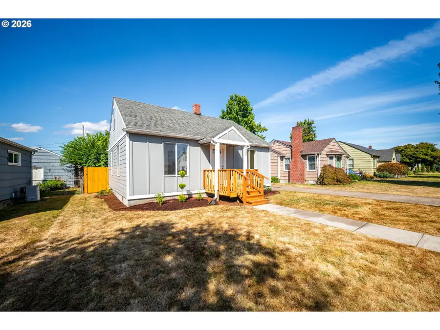 2932 Field St, Longview, WA 98632 - #3